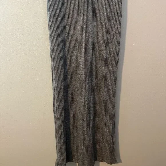 New Boutique Gray Sleeveless Turtleneck Sweater Dress - Picture 3 of 8